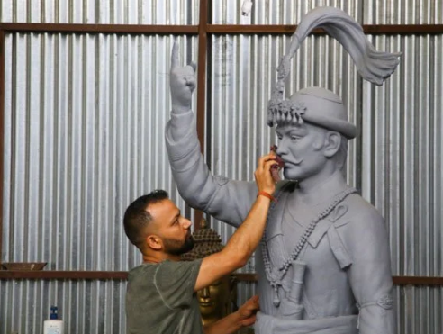 पृथ्वीनारायण शाहको मूर्ति बनाउन तालिम